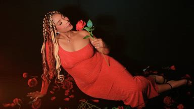 Thorns that Kiss 🌹💋