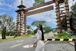 I love to travel and get to know  <3