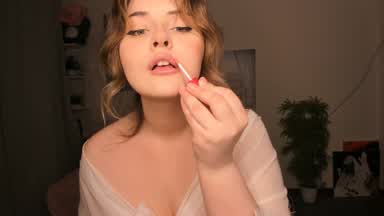 Let's test my new lipstick!!!