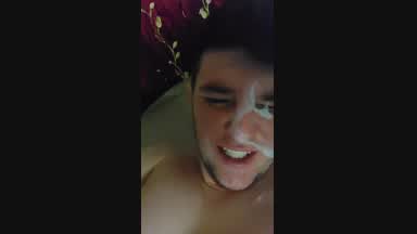 CUMM IN FACE
