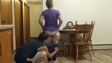 Housewife Pantsing