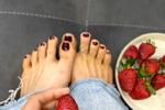 toes