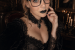 jadedsadgirl โ Paint it black