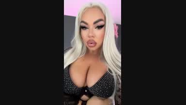Boobiesssss