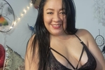 Horny and sexy kitty😝