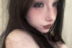do i look innocent enough? ♡