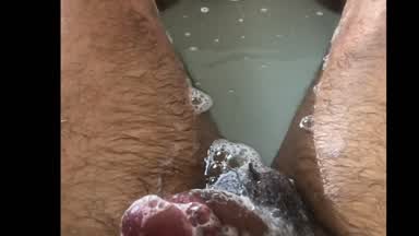 Week's Load in Tub Slo mo
