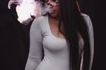 A little smoke, a lot of temptation 💋