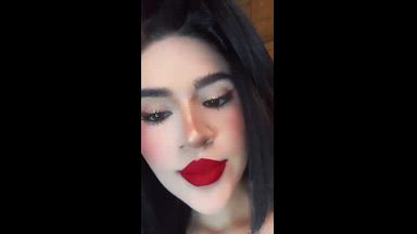😈
