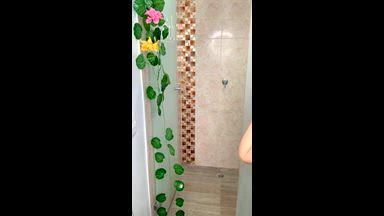 Shower Seduction & Explosive Oral Climax