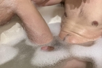 Peeks of 4K bath time