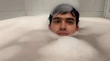 Wanna join me at the bathub? 🫧