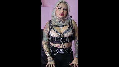 😈