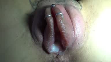 In Monsterfotze gespritzt