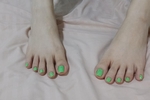 (22) GREEN TOE NAILS
