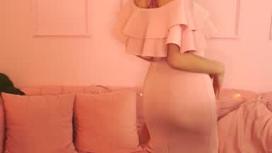 the dress hugged the ass