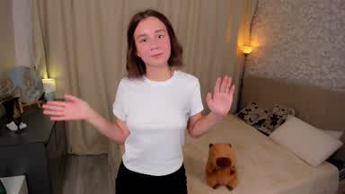 Lynetcurington at Chaturbate: Goal: take off my top | Hello, my ...