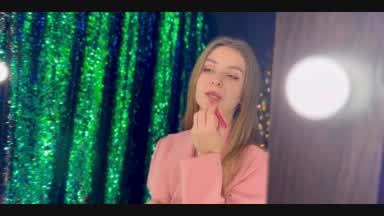 Juicy lips