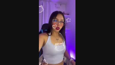 <3