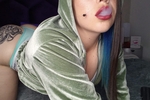 Dangerous and sexy girl. Chica peligrosamente sexy