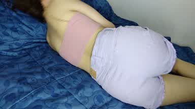 WAKE UP VERY HOT IN MY BED