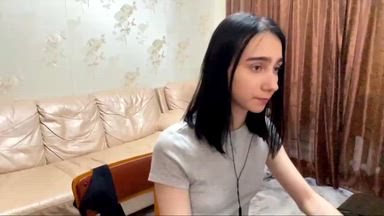 alice โ Upskirt And Stripping