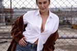 Blue jeans, White shirt