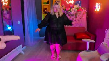 Hot dancing that smoothly develops into a gorgeous