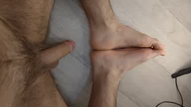 Cum on my feet