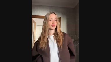 lovely song - Lisa