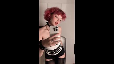 lola โ <3