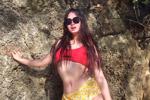 nicole khog — Nicole in the beach