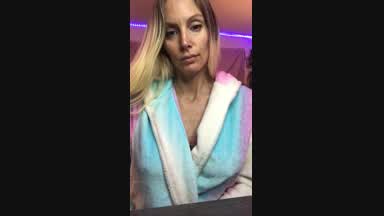 Boobie Oil Rub Down