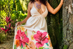 Among flowers, nature, and a gaze that knows
