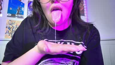 Drool my hand and my pussy