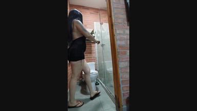 I get wet in the shower! 🤤