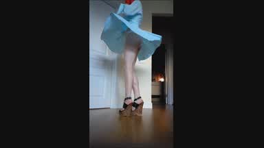 upskirt slowmo