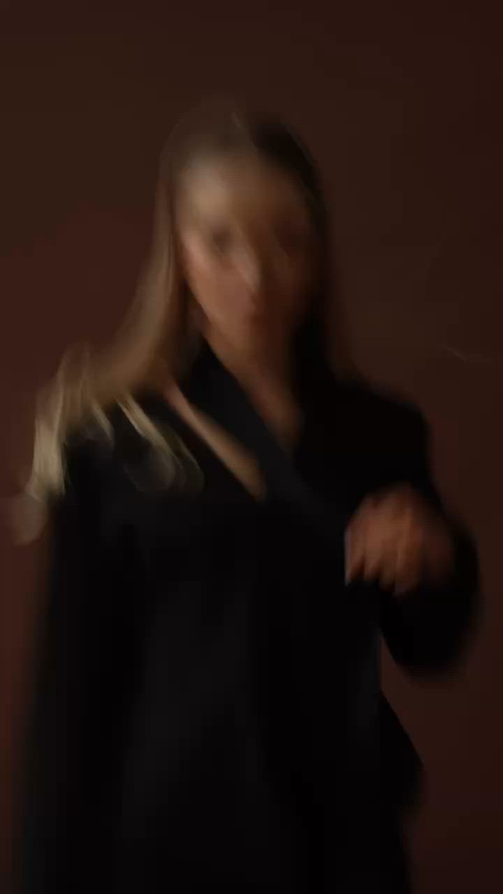 :^