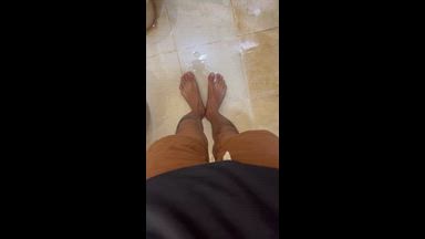 feet shower