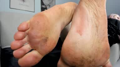 DIRTY FEET