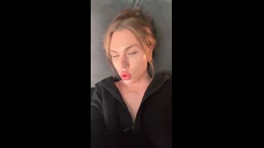Lips in Motion 💋