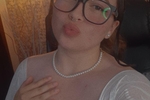 I am a woman who dares to shine in all her splendo