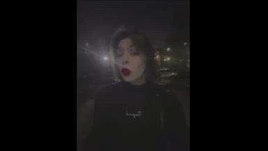 <3