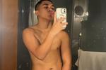 MIRROR SHOT NAKED