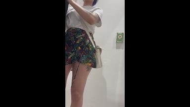 Fuck my pussy in fitting room