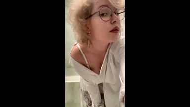 nora — Let me play with you