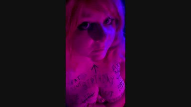 justkatzz โ Birthday Slut Exhibit A: