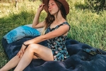 <3