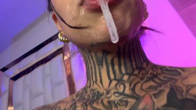 💦