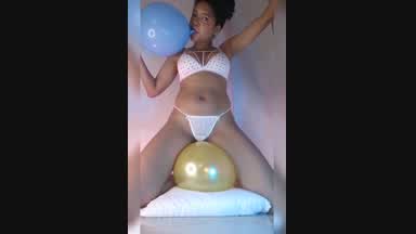 Bouncing in balloons